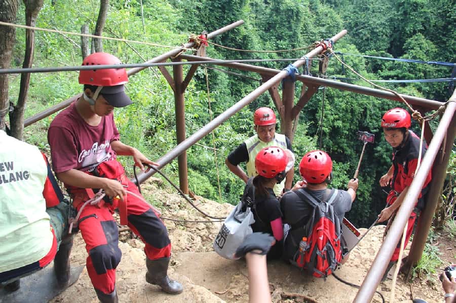 Yogyakarta: Jomblang and Pindul Cave Tour with Drone Shot - Pindul Cave Body Rafting: Tosca Water, Waterfall Jump, and Paddies