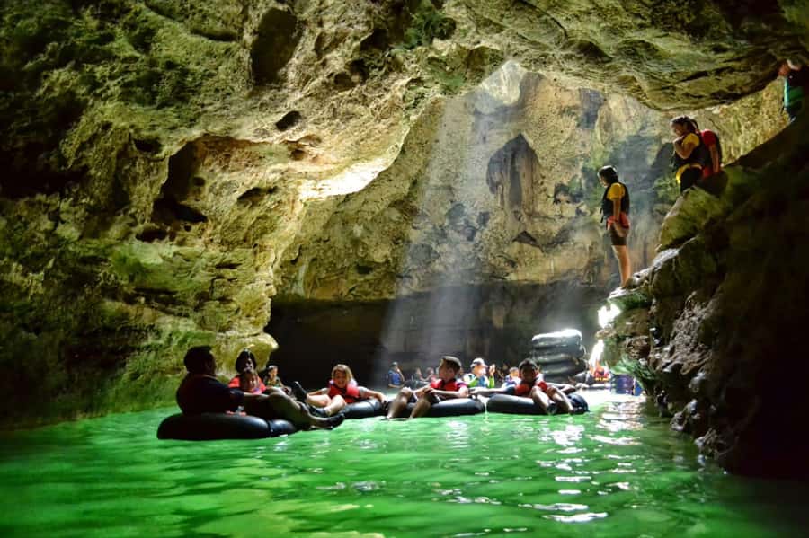Yogyakarta : Jomblang Cave and Pindul Cave Adventure Tour - Lunch time: a practical reset before Pindul