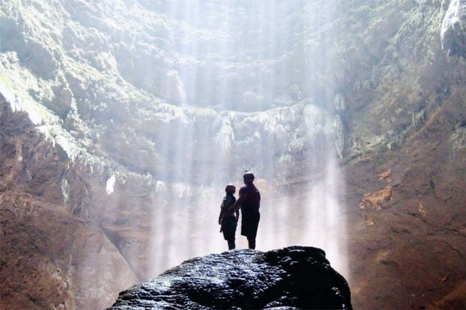 Yogyakarta: Jomblang Cave and Timang Beach Day Tour - Rope bridge vs hand-drawn gondola: pick your style of courage