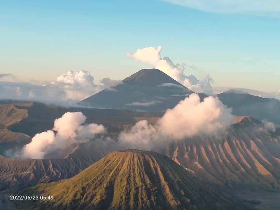 Yogyakarta: Mount Bromo & Ijen Crater Tour to Bali - Day-by-Day Breakdown: What Happens and Why It Matters