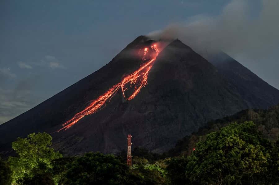 Yogyakarta: Mt. Merapi Jeep Lava Tour Guided Tour - The day’s flow: pickup, the drive in, and the viewing stops