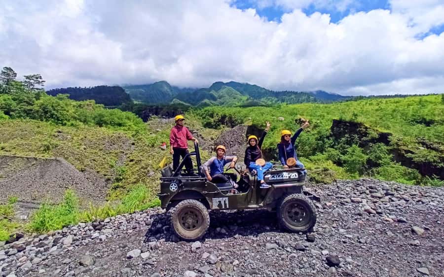 Yogyakarta: Mt. Merapi Sunrise, Jomblang & Pindul Cave Tour - English Guides and Photo Help: Small Thing, Big Value