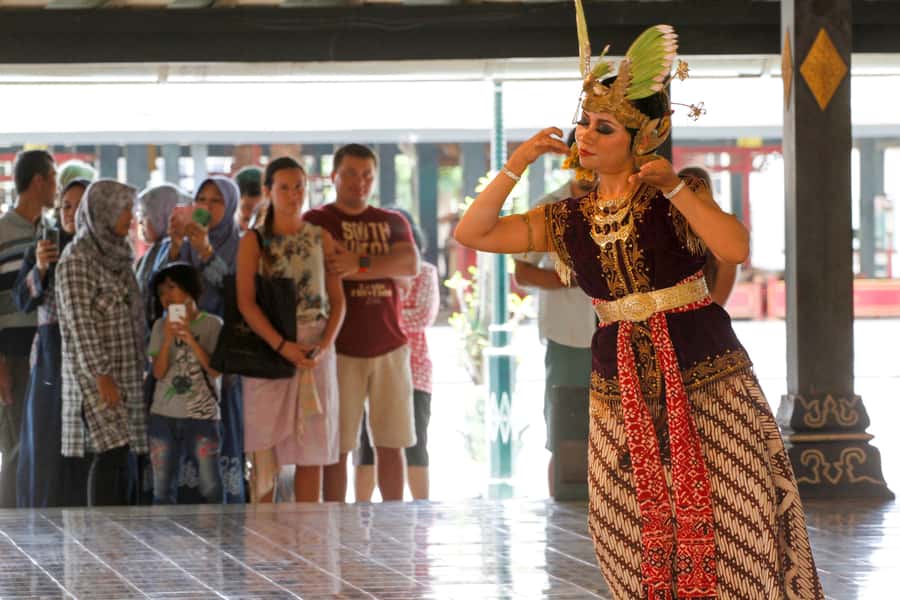 Yogyakarta: Palace, Water Castle & UNESCO Temple Guided Tour - Key things I’d plan around