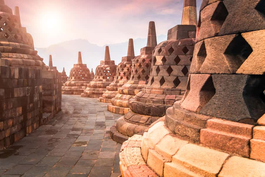 Yogyakarta: Palace, Water Castle & UNESCO Temple Guided Tour - Borobudur or Prambanan: Picking Your UNESCO Moment