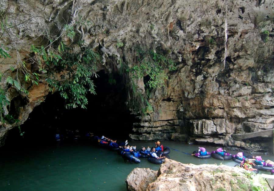 Yogyakarta : pindul cave and oyo river adventure trip - How the Oyo River Part Works (Rafting, Stops, and Time in the Wild)