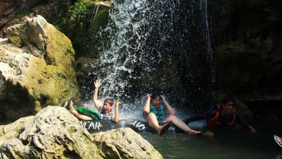 Yogyakarta: Pindul Cave Tubing and Oyo River Tubing - Guides and Transportation: English Support and a Low-Stress Setup