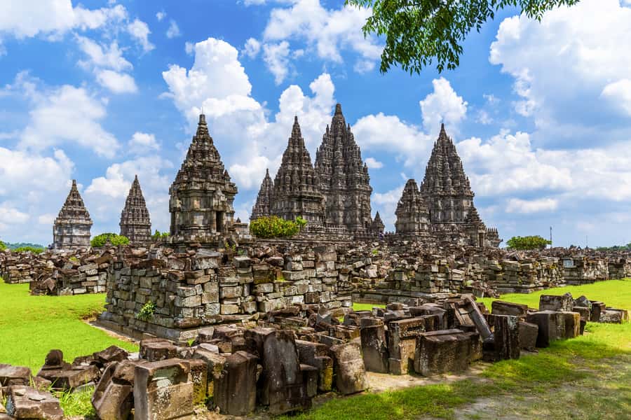 Yogyakarta: Prambanan Temple Afternoon Guided Tour - Trimurti symbolism: Brahma, Vishnu, Shiva in stone (and in stories)