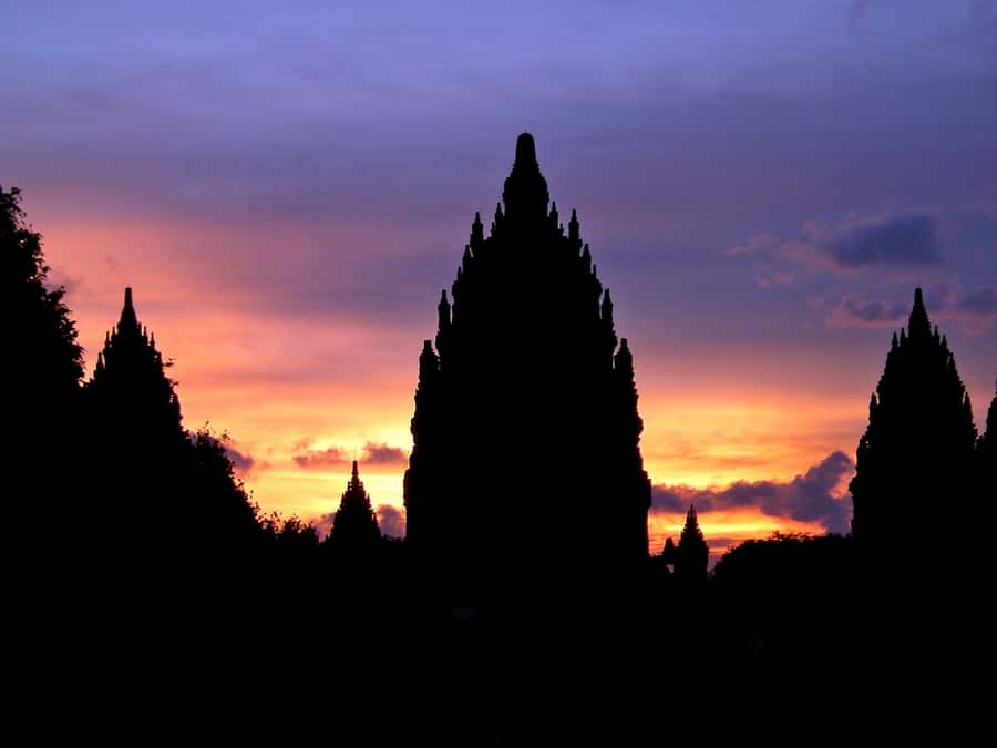 Yogyakarta : prambanan temple sunset with expert local guide - Exploring the Largest Hindu Temple Complex Without Feeling Rushed