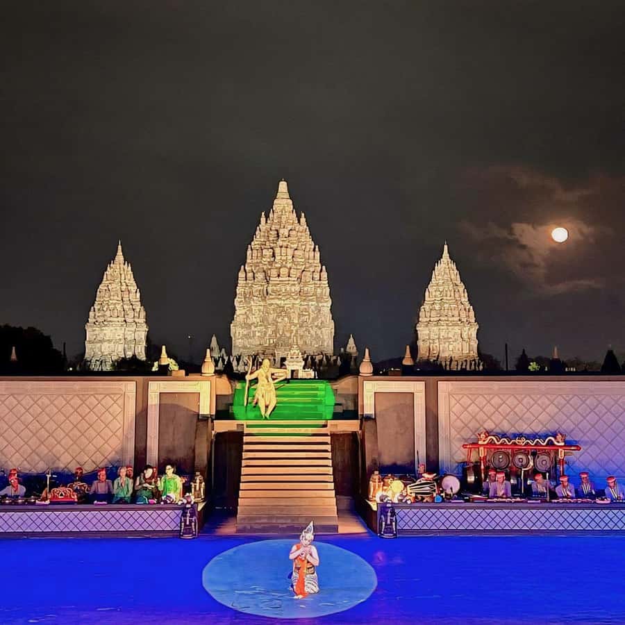 Yogyakarta : Ramayana Ballet Prambanan Show Ticket - Timing and season: open-air backdrop or rainy-season indoor show