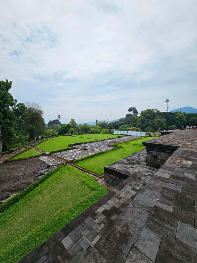 Yogyakarta; Sunrise from Borobudur Temple & Prambanan Guided - Lunch at Borobudur Silver Resto: A Real Break Before Prambanan’s Big Stage