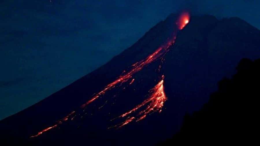 Yogyakarta Volcano: Mount Merapi on Hilltop (Lava View) - Optional Turgo Hill: Steps, Temple Ground Rules, and City Lights